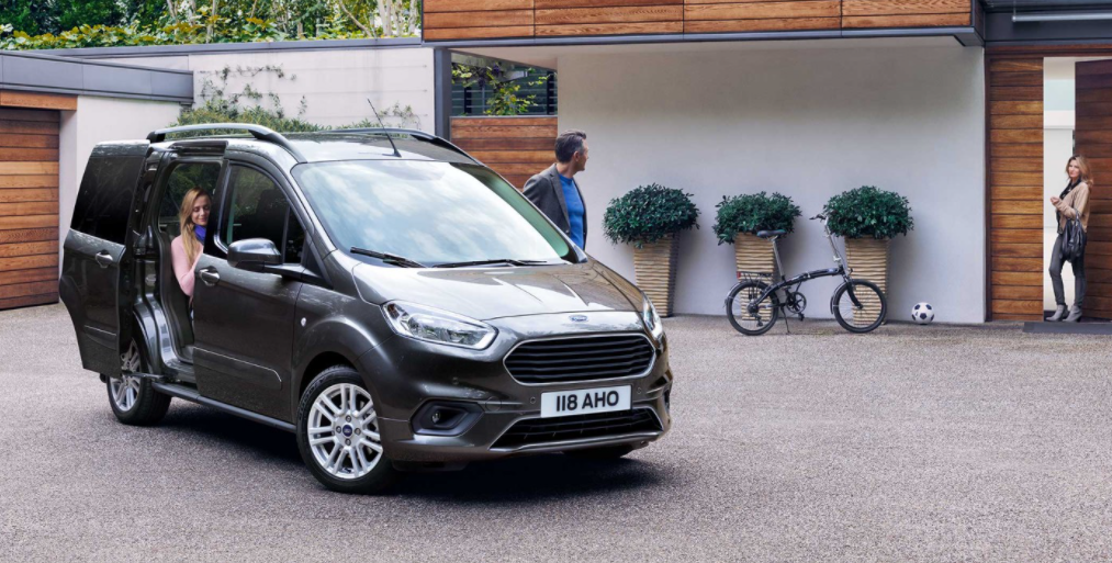 Ford Tourneo Courier 2022 Model